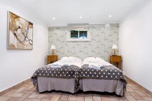 Twin Room with Shared Bathroom room in 5:ans Bed & Breakfast