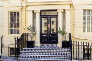 Sky View Double Bed Apartment in Brighton and Hove by MyHolidayLet