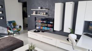 Laura Exclusive, dizajnerski uređen stan, izvrsno opremljen, self check-in