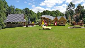 Domki i pokoje Toporówka