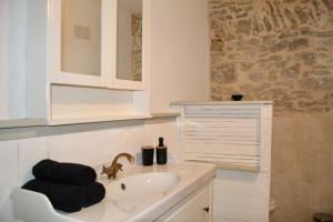 Maisons de vacances La maison d'Esteban - A 5 minutes de Carcassonne : photos des chambres