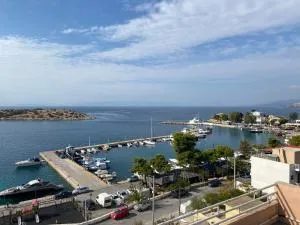 Two Islands - Pákhi