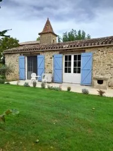 La petite maison bleue avec piscine - Loubejac