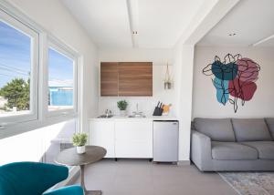 Deluxe Studio, 1 Queen bed with Sofa bed room in Rosa Lina Ocean Park