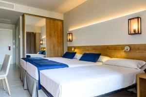 Double or Twin Room (2 Adults + 1 Child) room in Estival ElDorado Resort