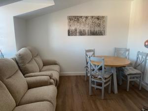 2 Bedroom Central Apartment