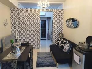 Panoramic View of Taal 1727 SMDC with wifi and free Indoor parking