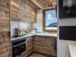 Bel appartement rénové à Courchevel, ski aux pieds, place de parking pour 6 personnes - FR-1-564-19