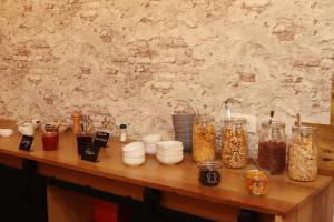 Hotels Hotel & Restaurant Le Patio VICHY : photos des chambres