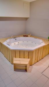 XSpa Apartment cryptocurrency pay available