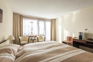 Double Room with Extra Bed and City View room in Seehotel Sternen