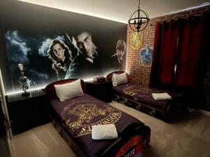 7-bed w Pool, Game Room and Free Resort Access