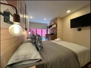 Hospedaje cerca de Plaza Mayor en Medellín NID102 By Roots Rentals