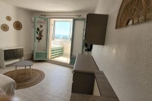 Appartement vue mer climatisé Seaview AC apartment Saint Pierre la Mer