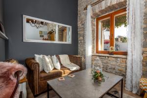 One-Bedroom Apartment with Terrace room in Apartments and rooms with parking space Loborika Pula - 12983
