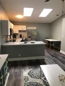 2 Bedrooms Vacation Home - Cheval