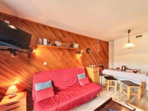 Studio confortable, skis aux pieds, balcon, accès piscine chauffée - FR-1-267-242
