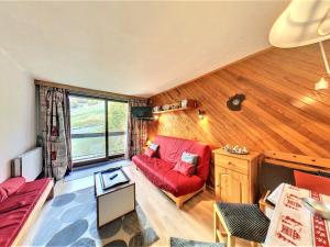 Studio confortable, skis aux pieds, balcon, accès piscine chauffée - FR-1-267-242