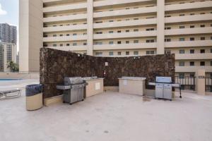 Renovated Hawaiian Monarch Mauka Studio