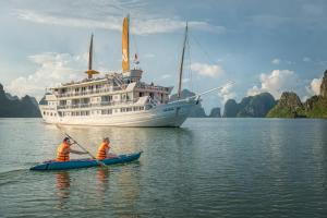 Paradise Sails Cruise