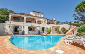 Awesome Home In Les Adrets D Lestrel With 5 Bedrooms, Wifi And Outdoor Swimming Pool