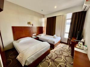 Fan Holiday Hotel