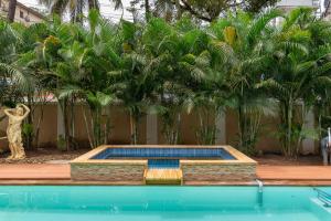 Lavish Executive Villa with Private Swimming Pool