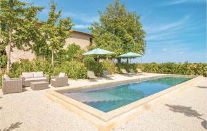 Maisons de vacances Stunning Home In St, Gilles With 4 Bedrooms, Wifi And Outdoor Swimming Pool : photos des chambres