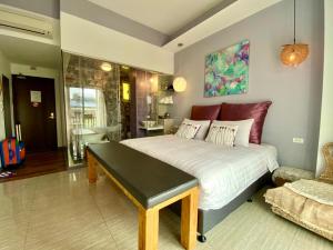 Phòng Đôi Loại Sang (Deluxe Double Room)