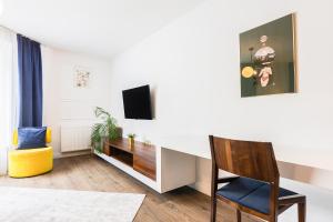 Apartment Old Town Halicka street by NEARTO