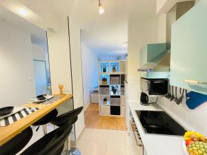 Peony Holló Apartment - Free Garage under the house