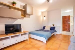 Salamander Vacational Home with balcony and fantastic views