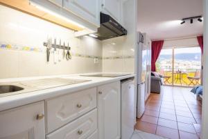 Salamander Vacational Home with balcony and fantastic views