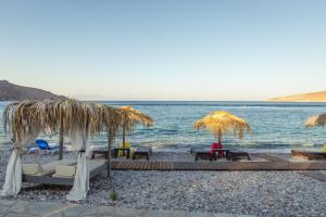 Uno Beachfront Suite