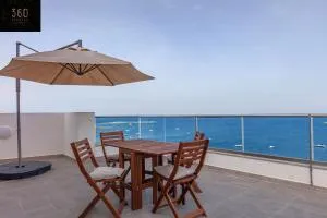 High Floor seafront Penthouse, OPP beach & WIFI AC by 360 Estates - Mosta