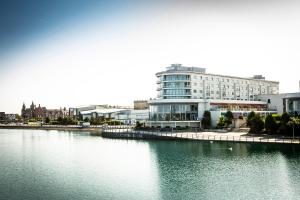 Waterfront Southport Hotel