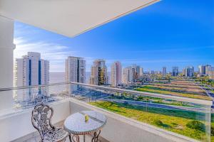 Wood Summer 2B WParking, Wifi & View.