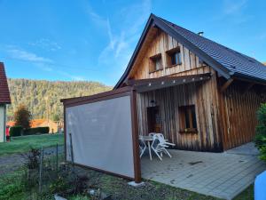 Maisons de vacances Le chalet du bois joli : Maison 2 Chambres