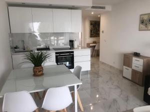 Appartements Front de mer,plage, piscine, parking : photos des chambres