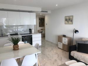 Appartements Front de mer,plage, piscine, parking : photos des chambres