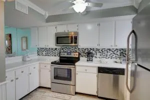 El Matador 451 - Walk right out to the pool and the beach! - Mary Esther