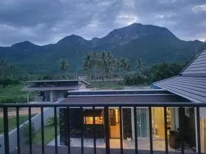บ้านชายเขาพลูวิลล่า by RC Mountain Pool Villa - Куйбурі