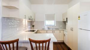 Brackley Hatch, 8 Church St