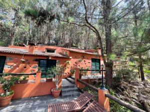 Casa Rural en medio del bosque El Lance