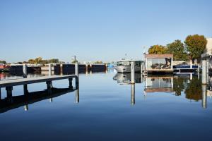 JULIA - Schwimmendes Apartment