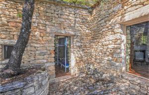 Maisons de vacances Amazing Home In Bonnieux With Outdoor Swimming Pool : photos des chambres