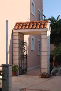 Apartments with a parking space Mlini, Dubrovnik - 8995