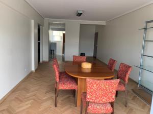 3 Amplios ambientes excelente ubicacion-Avenida Corrientes Almagro- Cerca de todo