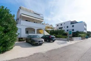 Apartments by the sea Mandre, Pag - 4093 - Kolan