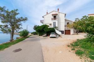 Studio Mandre 4101b 